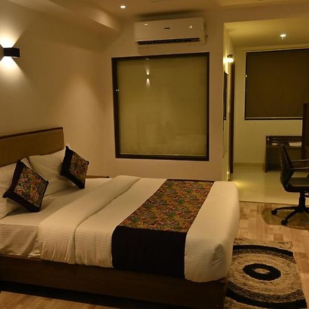 The Orange Zest Hotel Vithalpur Ngoại thất bức ảnh